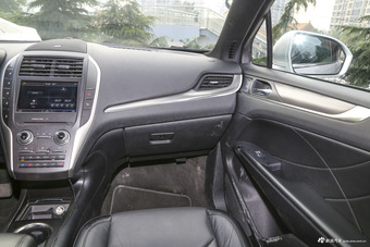 2014款林肯MKC 2.0T自动四驱尊耀版