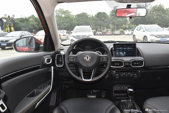 2017款风神AX4 1.6L自动潮尚型