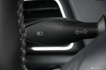 2017款福睿斯幸福版1.5L自动时尚型