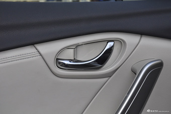 2017款启辰T90 2.0L手动智尚版