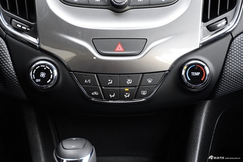 2017款科鲁兹两厢1.5L 自动先锋天窗版