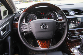 2016款东风A9 1.8T自动尊贵型