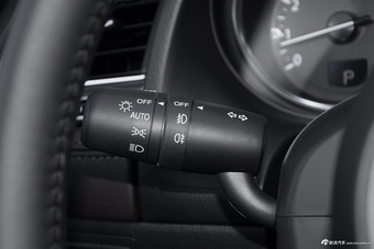 2018款阿特兹2.5L自动蓝天运动版