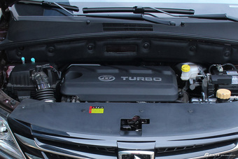 2017款宝骏560 1.5T DCT尊享型