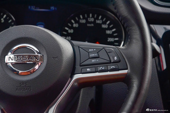 2017款奇骏2.5L自动CVT至尊版 4WD