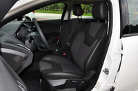 2017款福克斯三厢1.6L自动风尚型智行版