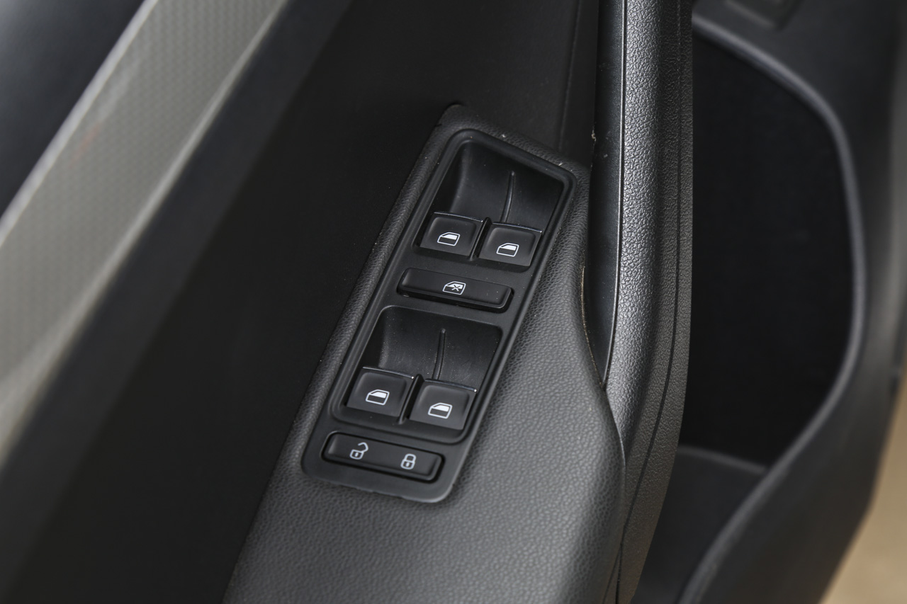 2015款捷达1.6L自动豪华型 闪光银