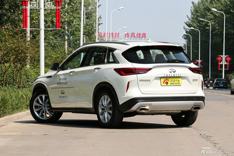 2018款英菲尼迪QX50 2.0T自动两驱时尚版