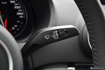 2018款奥迪A3 30周年型1.4T自动Sportback 35 TFSI进取型