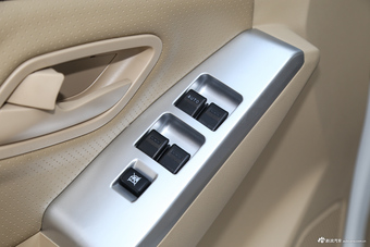 2015款启腾EX80 1.5L手动舒适型