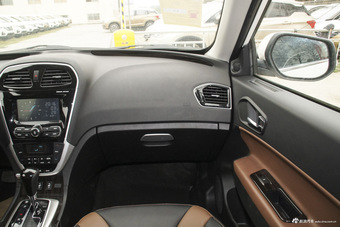 2015款传祺GS5 Super 1.8T自动四驱尊贵版