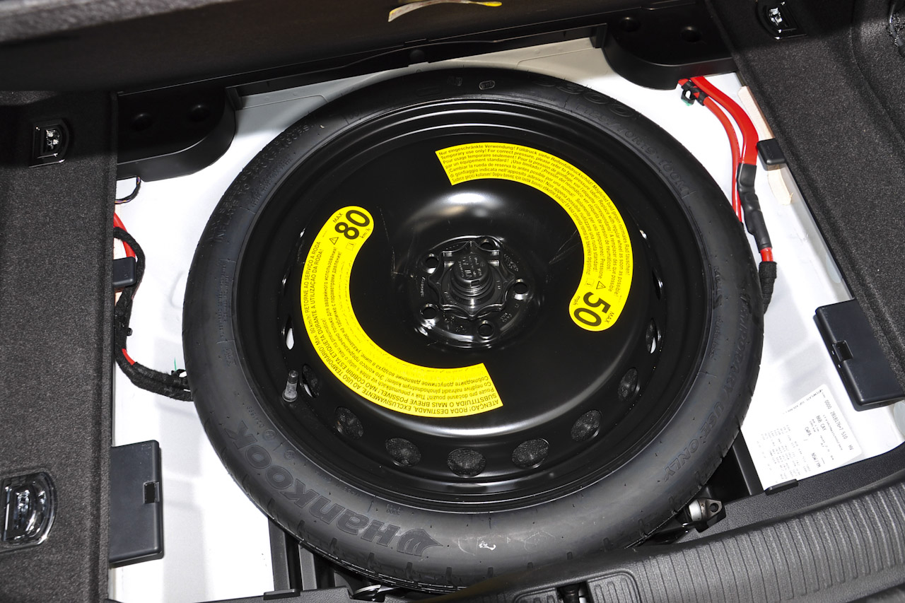 2017款奥迪A4L 2.0T自动45TFSI quattro风尚型