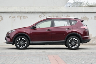 2018款RAV4荣放 2.5L自动四驱精英i版