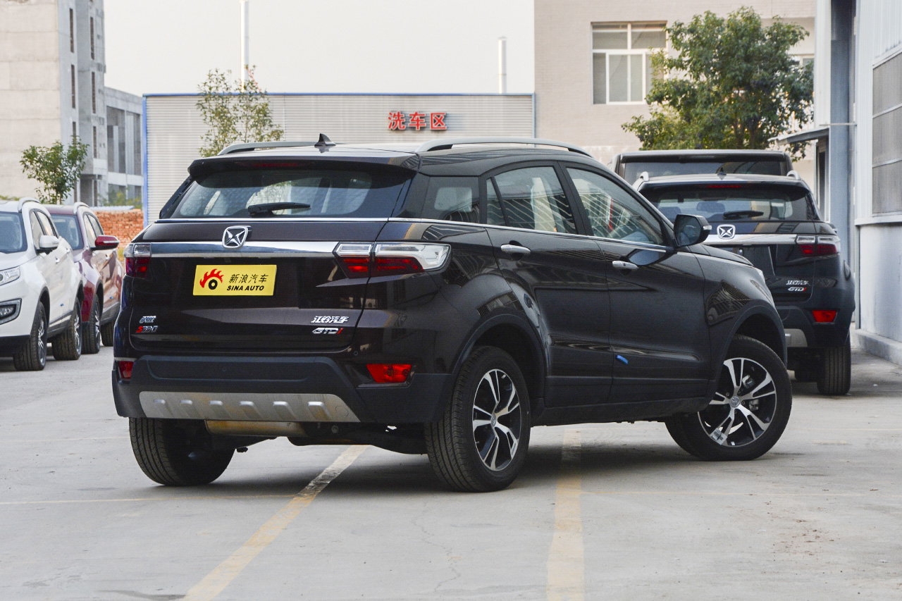 2016款驭胜S330 1.5T自动两驱尊贵版