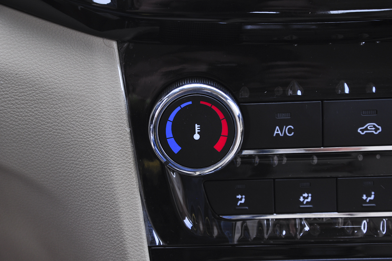 2015款奇瑞E3 1.5L手动趣尚版 冰川白