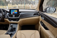 2017款宝骏730 1.5T手动尊享型7座