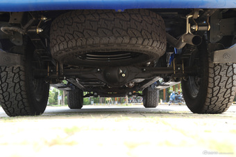 2015款黄海N2 2.8T手动两驱柴油运动版