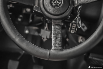 2016款BJ 212 2.0L手动方门四驱豪华型 国IV