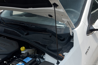 2017款宝骏310W 1.2L手动超值型