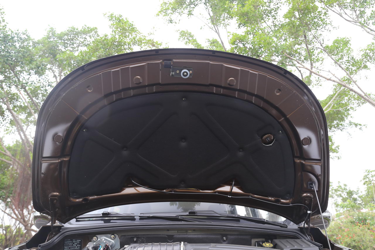 2017款启腾V60 1.5L手动豪华型