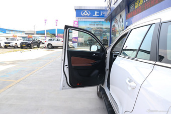 2017款揽福1.9T手动柴油两驱旗舰版5座