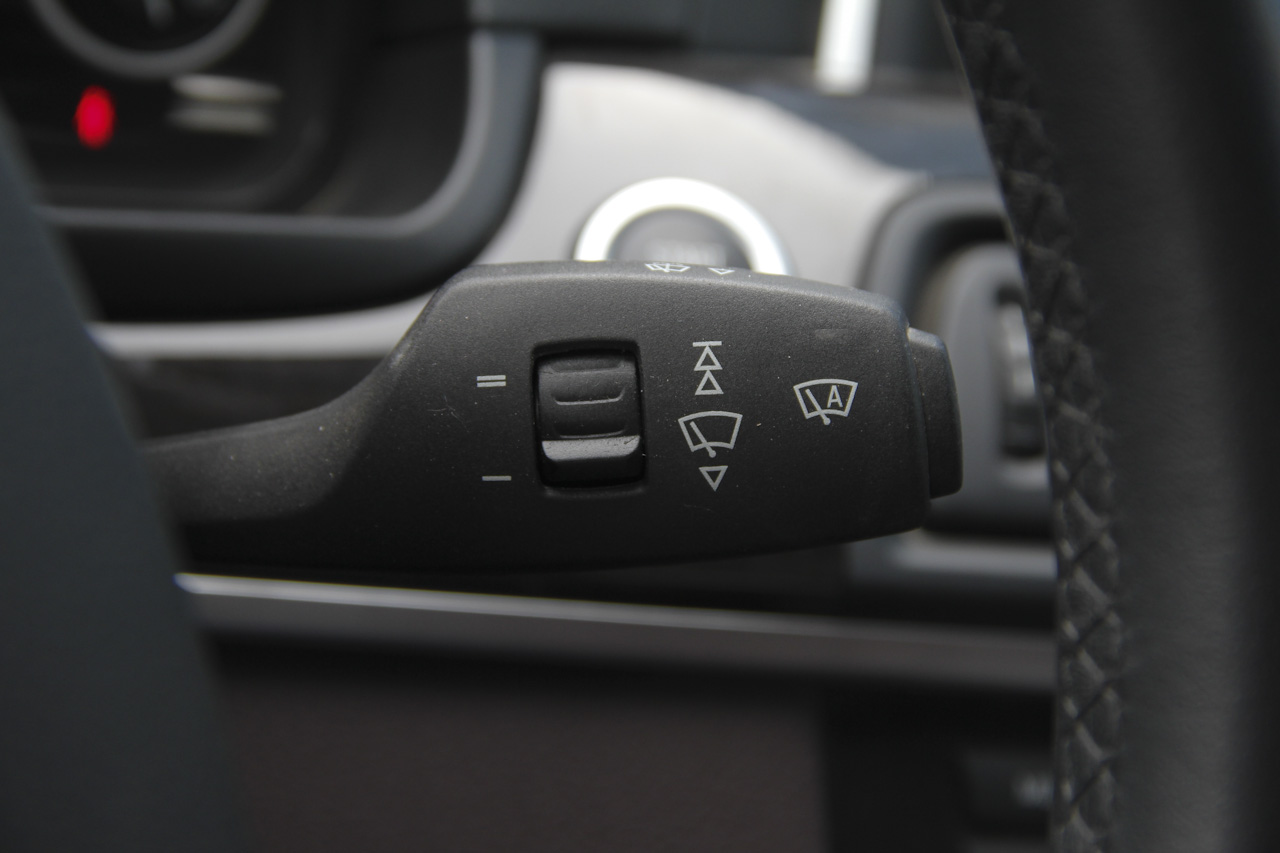 2017款宝马5系525Li 2.0T自动豪华设计套装 