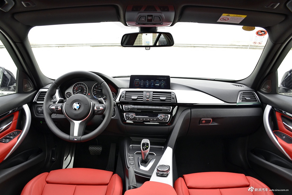 2017款宝马3系2.0T自动M运动型330i（白）