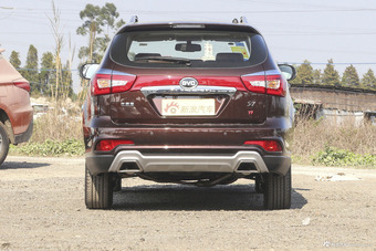 2016款比亚迪S7 1.5T手动尊贵型