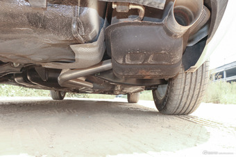 2016款奔腾B50 1.6L手动豪华型