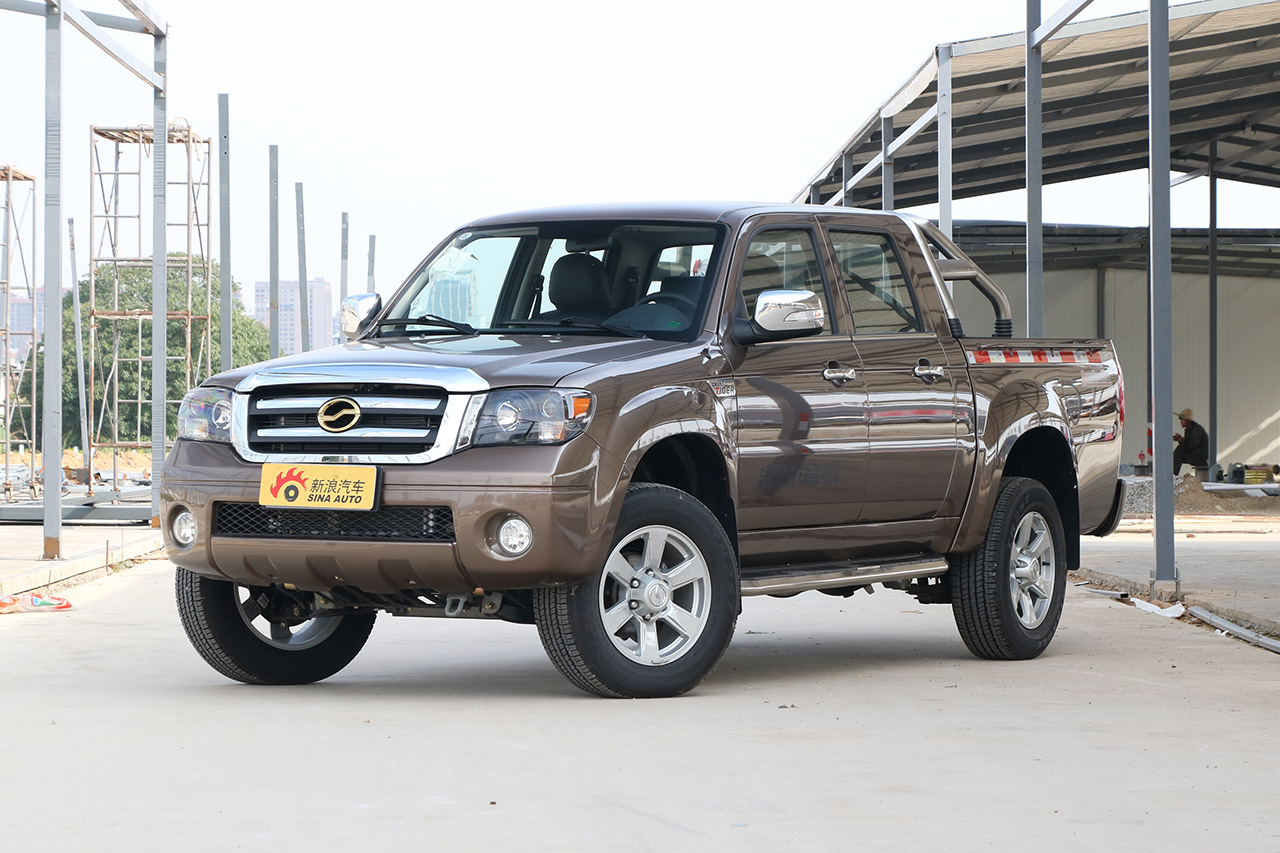 2018款中兴威虎 2.5T柴油国V两驱豪华型中双XD25T5