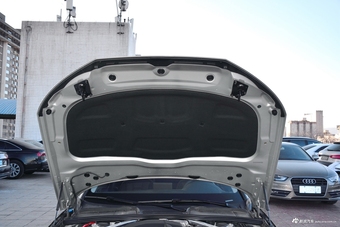 2018款奥迪A4L 1.4T自动30周年年型30 TFSI进取型