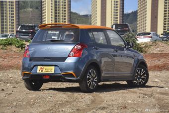 2013款雨燕1.5L手动20周年限量版