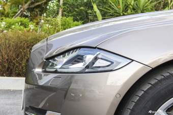 2015款捷豹XJL 3.0L自动SC两驱尊享商务版