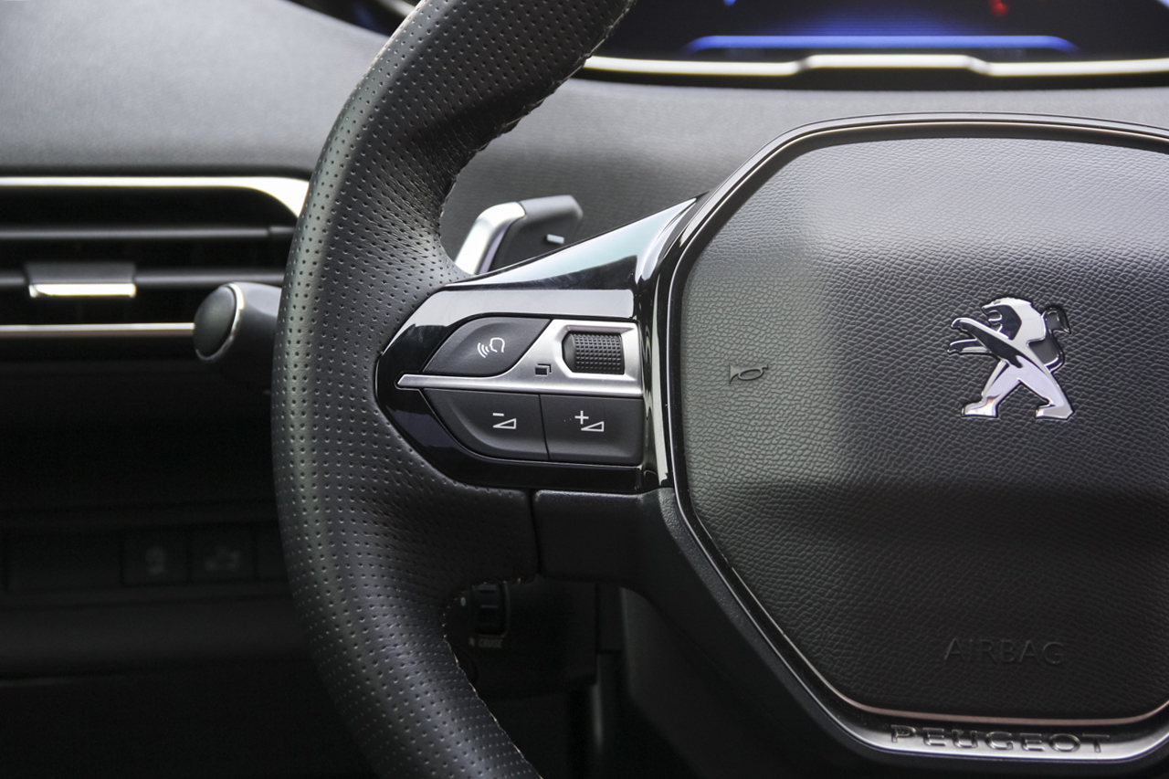 2017款标致5008 1.8T自动380THP豪华GT版7座