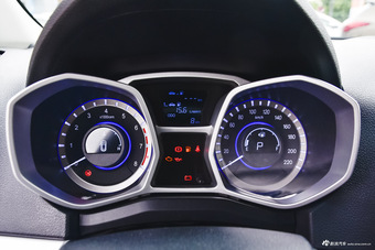 2016款瑞风S3 1.5L自动CVT豪华智能型