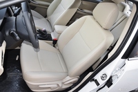 2016款众泰Z300 1.5L手动尊享型