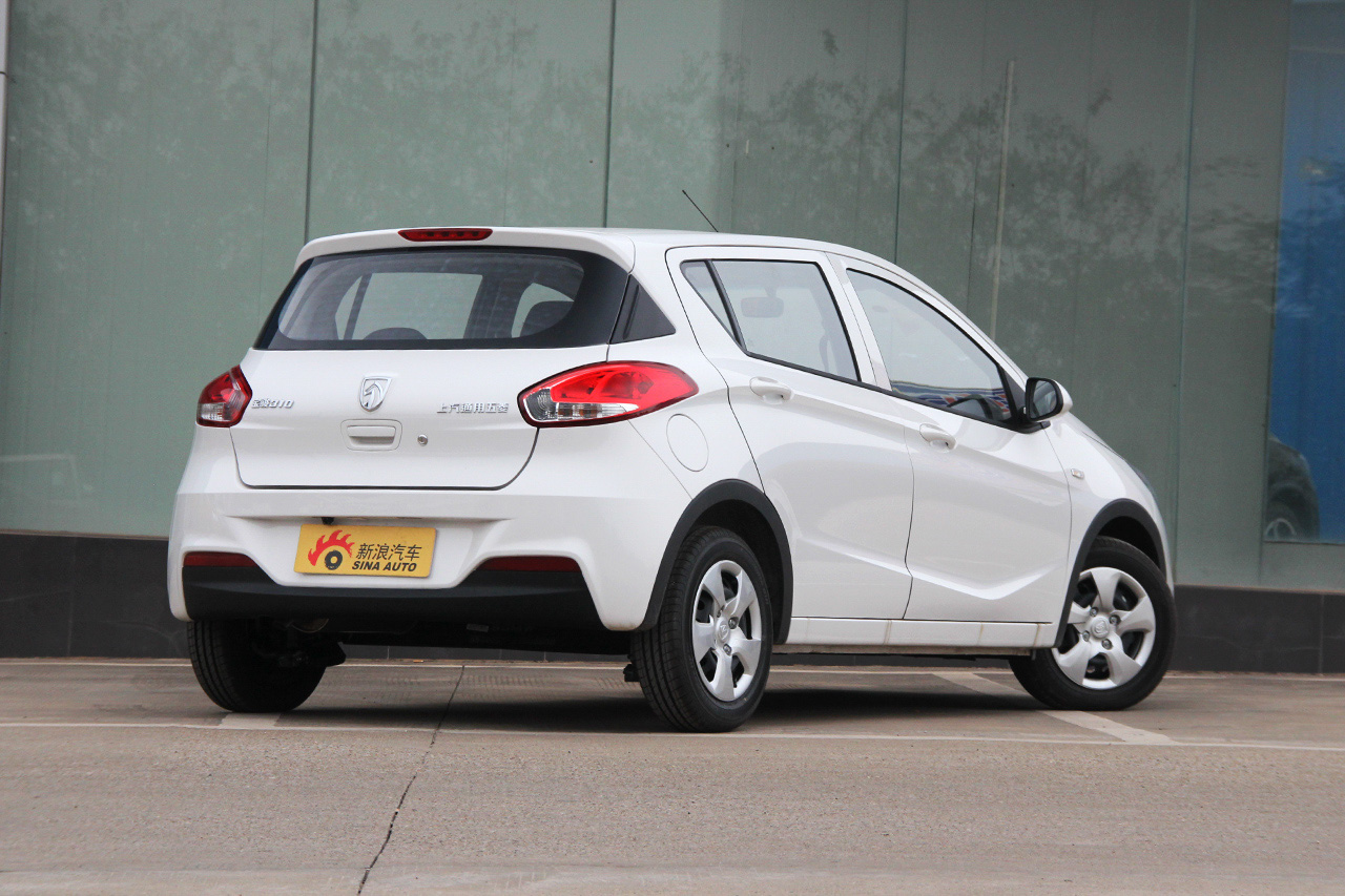 2016款宝骏310 1.2L手动舒适型