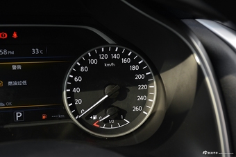 2017款楼兰2.5L自动XL两驱智尚版 