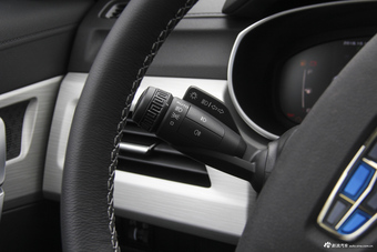 2018款吉利博越1.8TD自动智慧型4G互联版