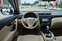 2014款奇骏2.5L自动XV NAVI四驱至尊版