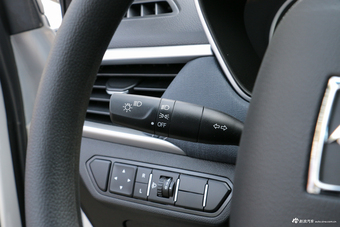 2018款宝骏530 1.8L自动精英型