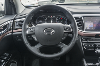 2017款传祺GS8 2.0T自动四驱至尊版320T