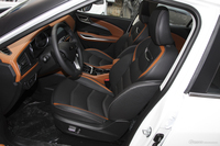 2017款众泰T300 1.5T自动尊贵型 