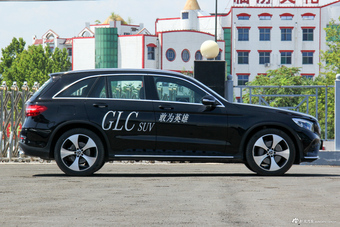 2018款奔驰GLC改款2.0T自动300 4MATIC动感型