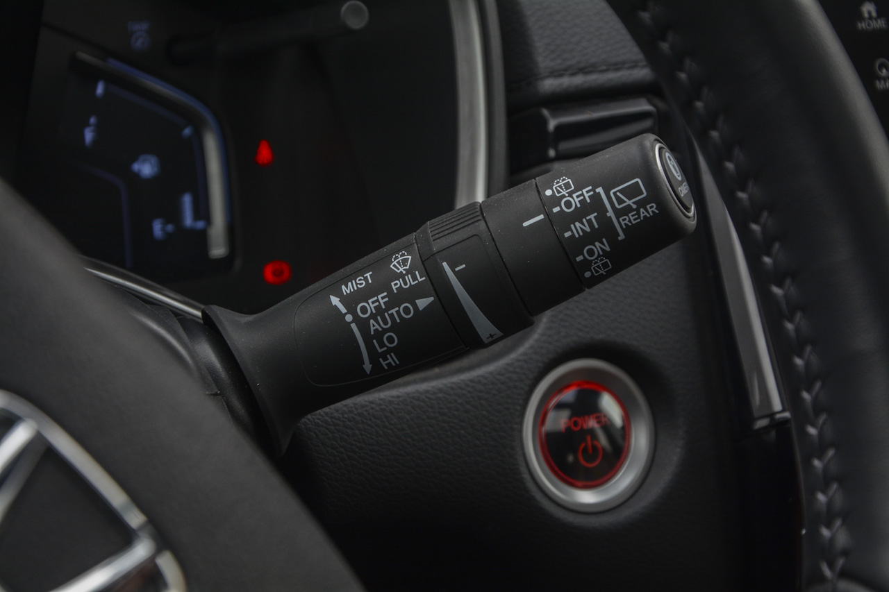 2017款CR-V混动 2.0L自动净致版