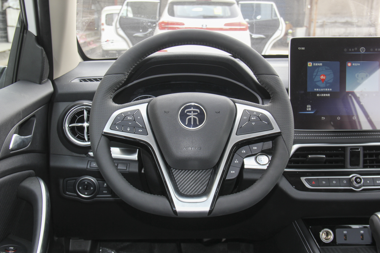 2019款比亚迪宋1.5TI自动智联越动型