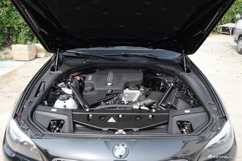 2017款宝马5系2.0T自动528Li领先型图片