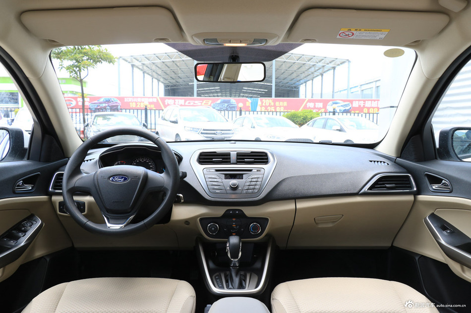 2017款福睿斯改款1.5L自动舒适型