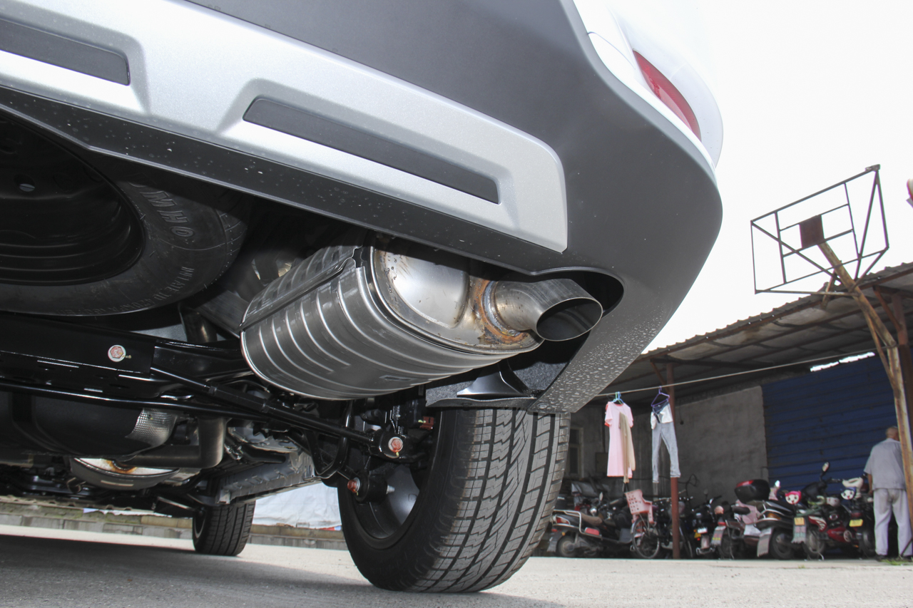 2018款比亚迪唐2.0T自动智联尊贵型7座