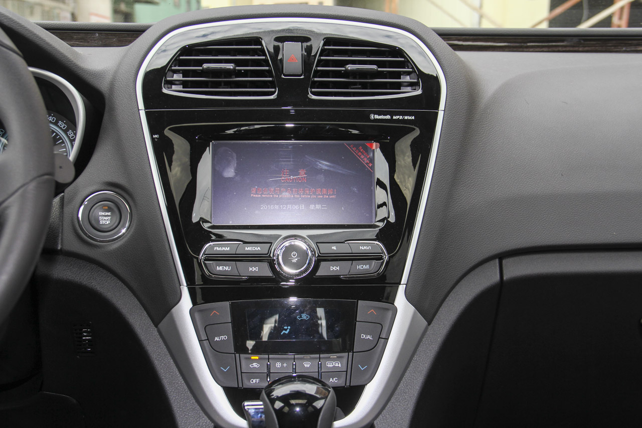 2016款传祺GS5 Super 1.8T自动四驱周年纪念版